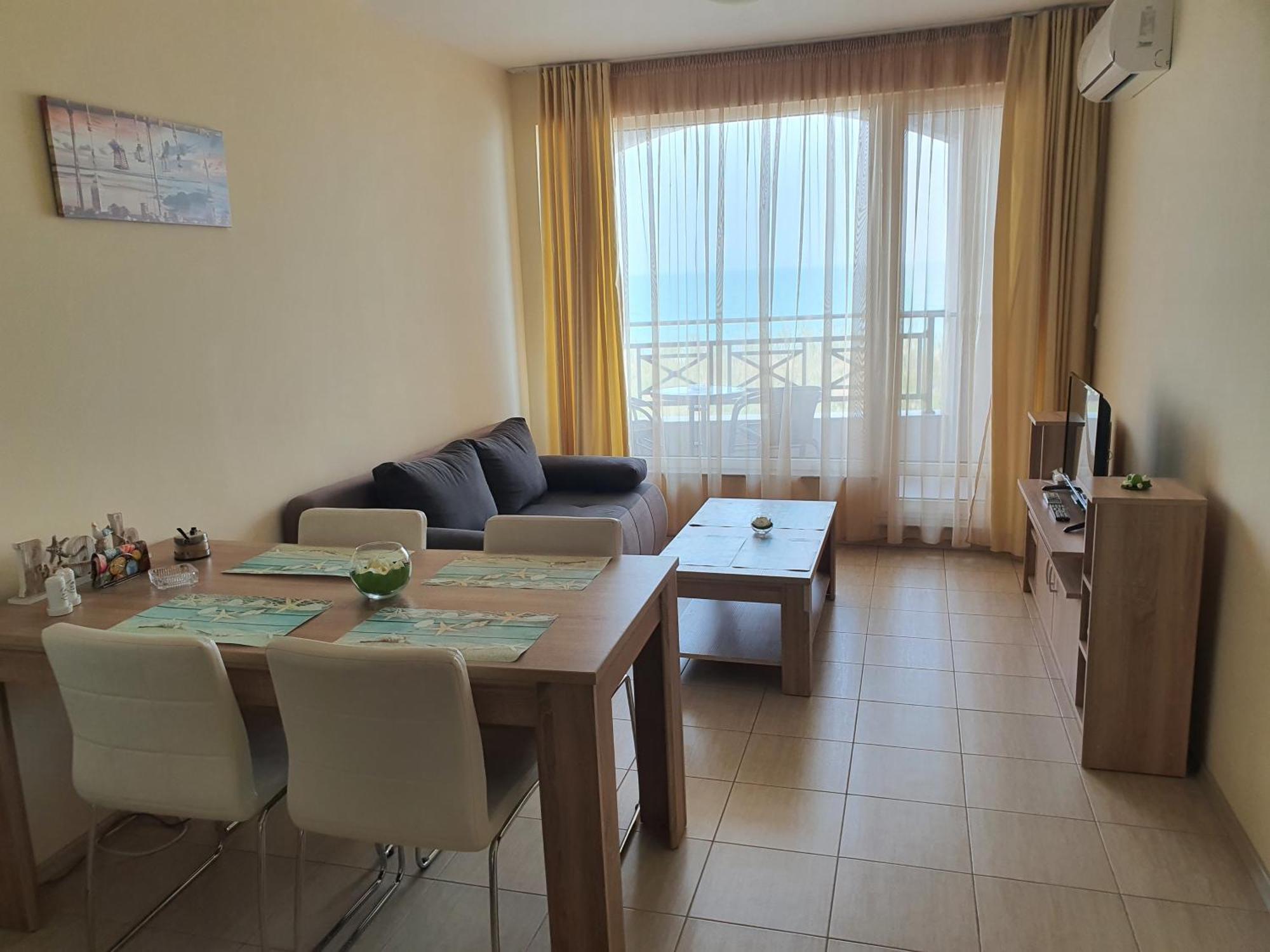 таня 8 Apartment